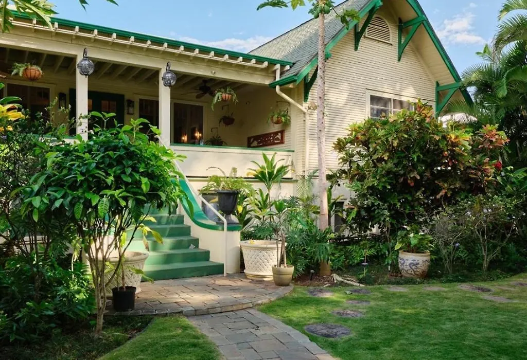 Lokelani Suite - Historic Comfort, Free Breakfast!-1